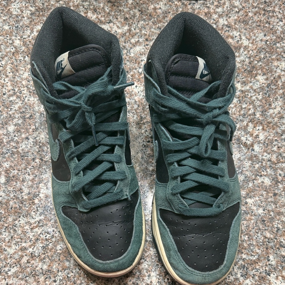 Nike hi top dunks